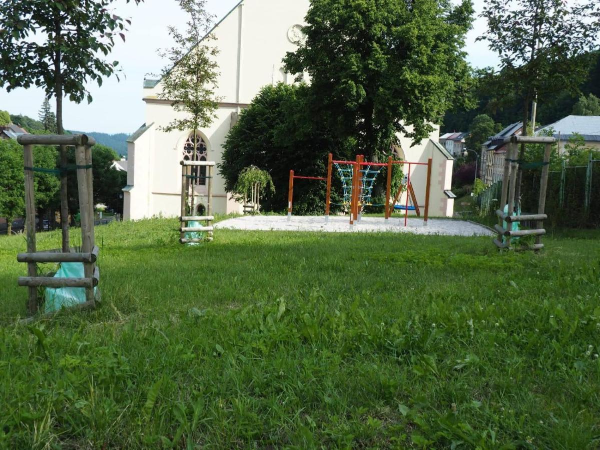 U Vahy Jachymov公寓 外观 照片